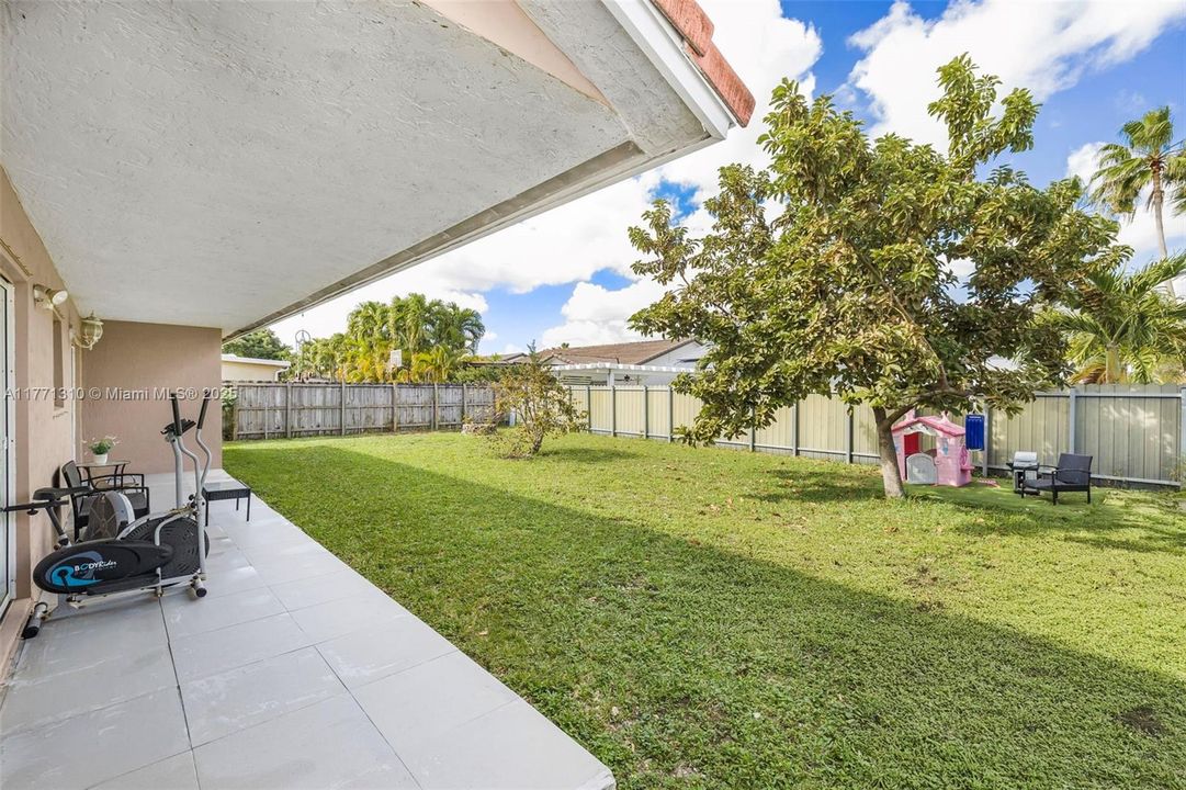 Recently Sold: $599,900 (3 beds, 2 baths, 1472 Square Feet)