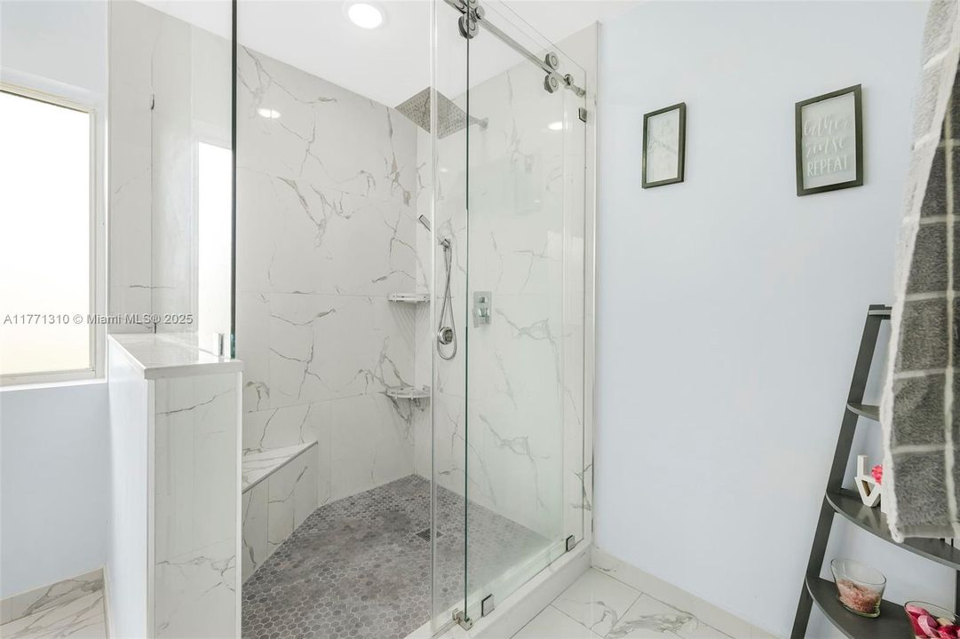 Recently Sold: $599,900 (3 beds, 2 baths, 1472 Square Feet)