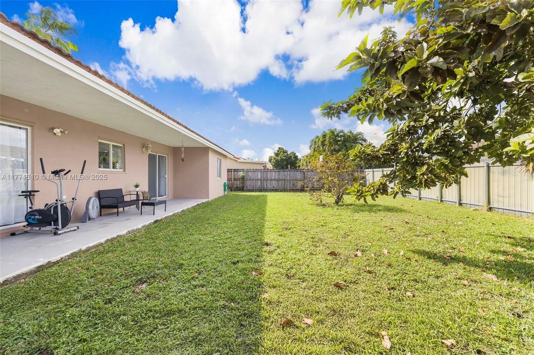 Recently Sold: $599,900 (3 beds, 2 baths, 1472 Square Feet)