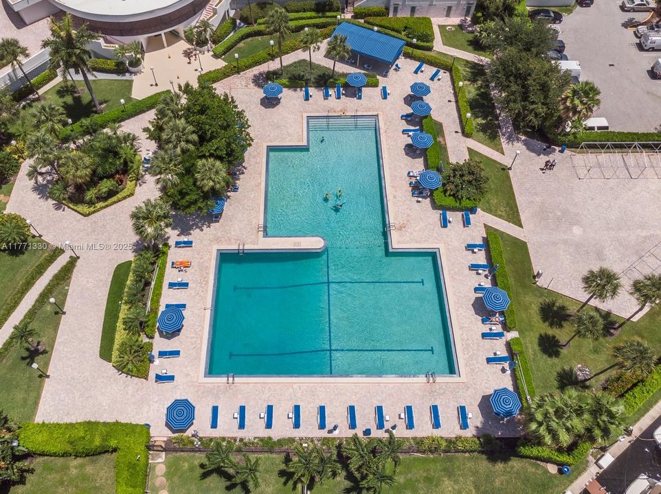 最近租的: $3,100 (2 贝兹, 2 浴室, 1580 平方英尺)