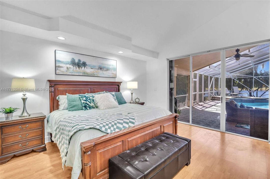 Recently Sold: $1,275,000 (5 beds, 4 baths, 3659 Square Feet)