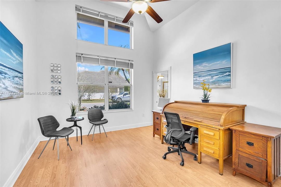 Recently Sold: $1,275,000 (5 beds, 4 baths, 3659 Square Feet)