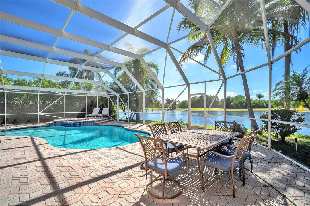 Recently Sold: $1,275,000 (5 beds, 4 baths, 3659 Square Feet)