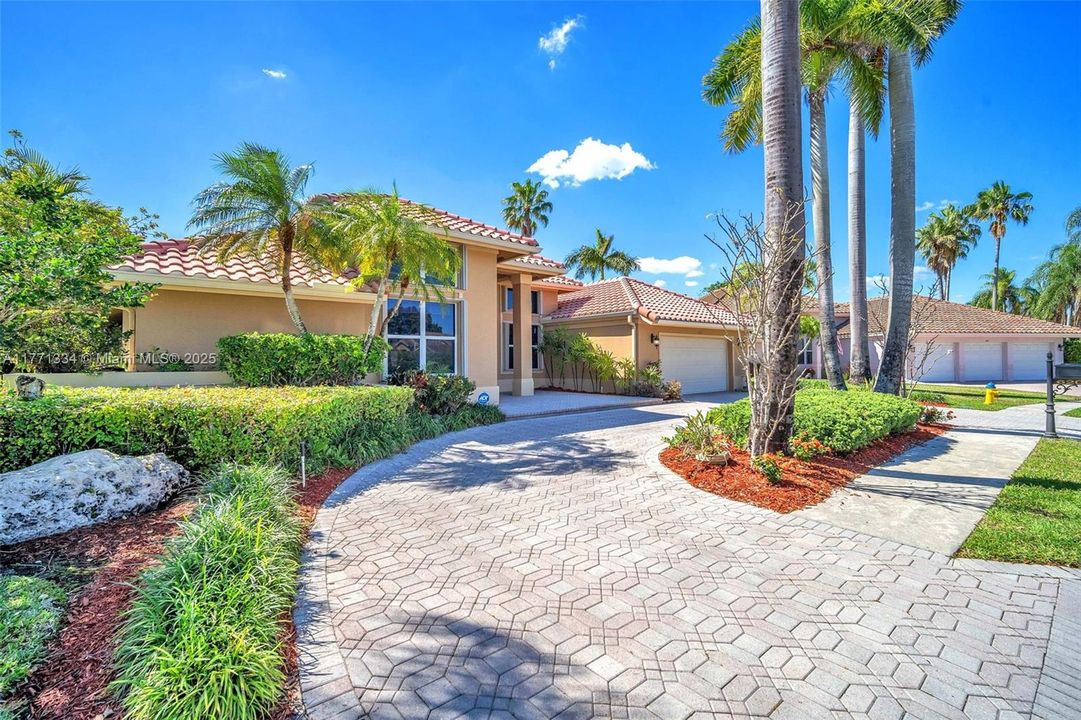Recently Sold: $1,275,000 (5 beds, 4 baths, 3659 Square Feet)