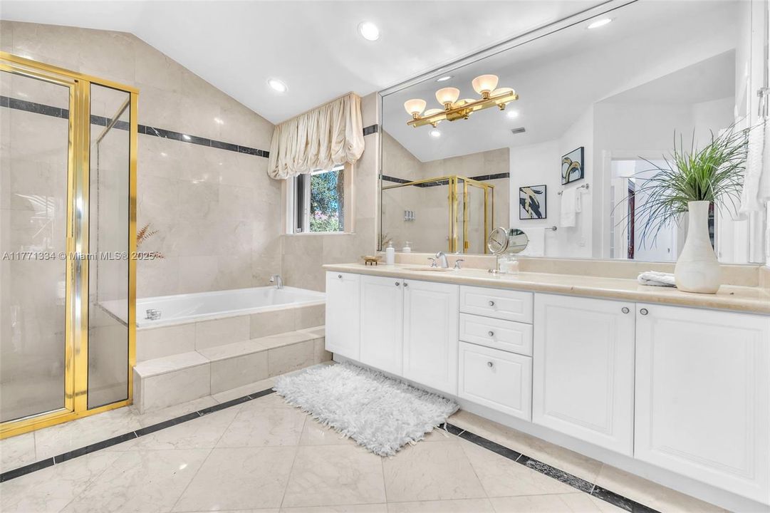 Recently Sold: $1,275,000 (5 beds, 4 baths, 3659 Square Feet)