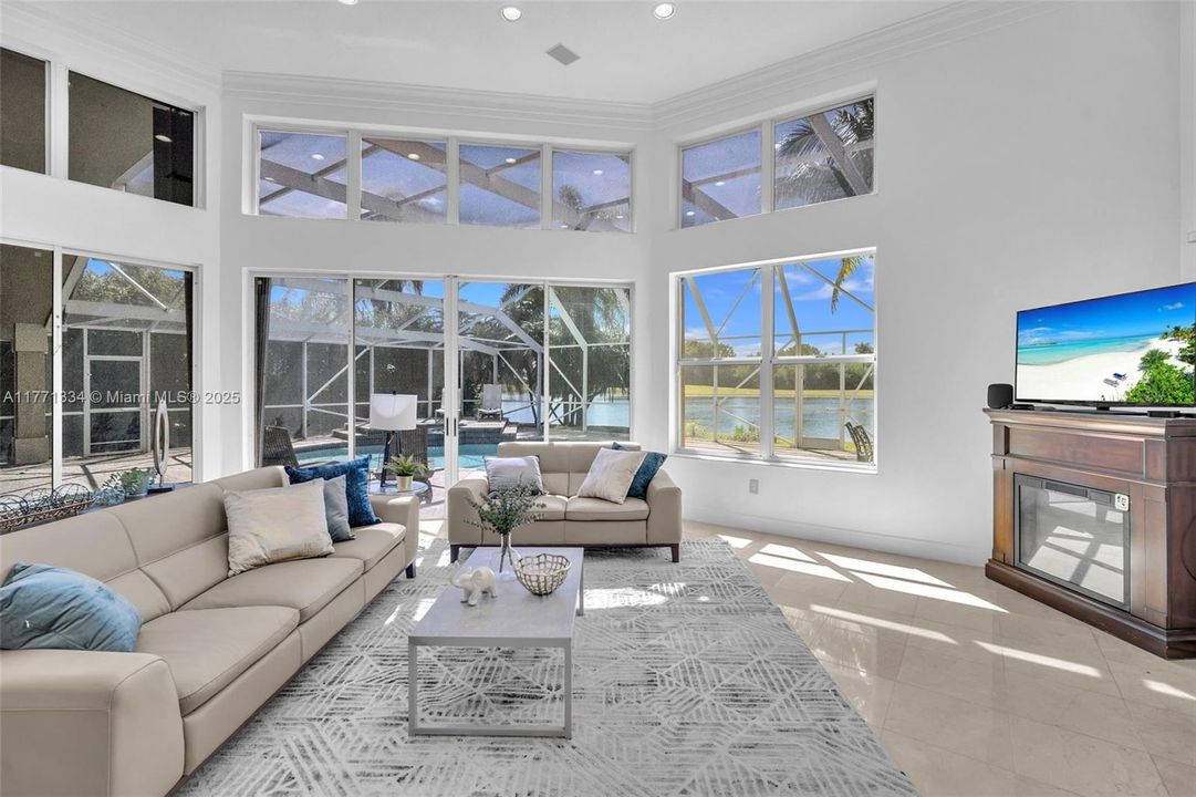 Recently Sold: $1,275,000 (5 beds, 4 baths, 3659 Square Feet)