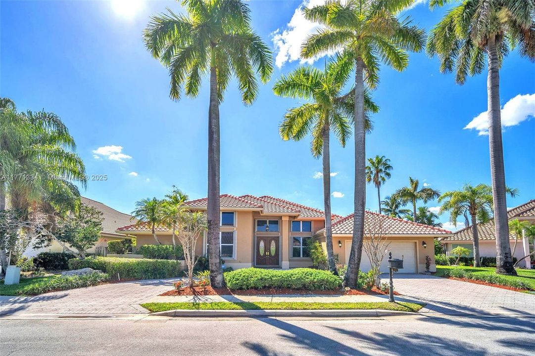 Recently Sold: $1,275,000 (5 beds, 4 baths, 3659 Square Feet)