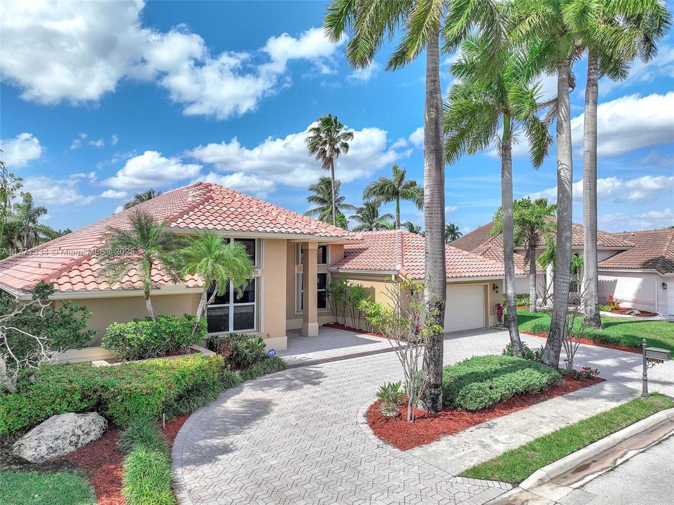 Recently Sold: $1,275,000 (5 beds, 4 baths, 3659 Square Feet)