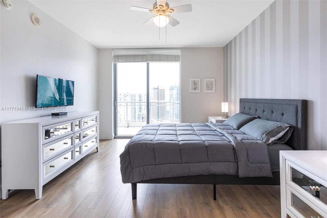 На продажу: $599,000 (2 спален, 2 ванн, 1114 Квадратных фут)