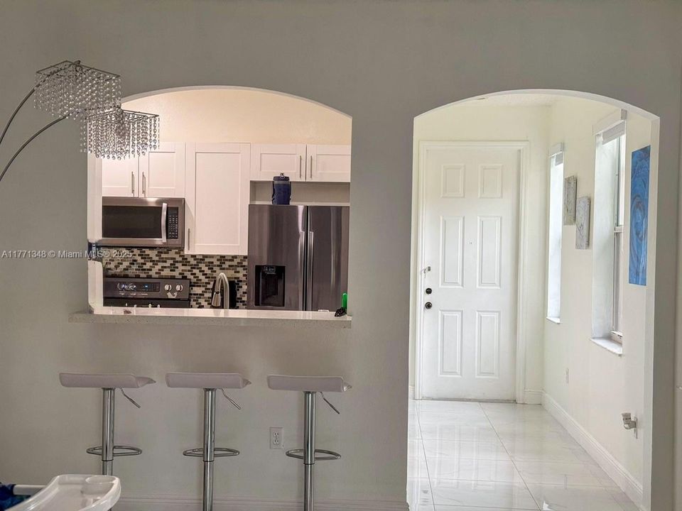 Recently Sold: $315,900 (2 beds, 2 baths, 1040 Square Feet)