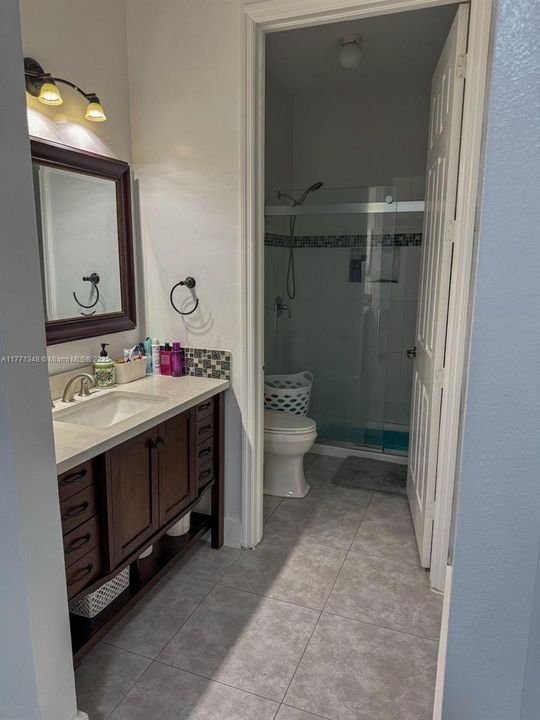 Recently Sold: $315,900 (2 beds, 2 baths, 1040 Square Feet)