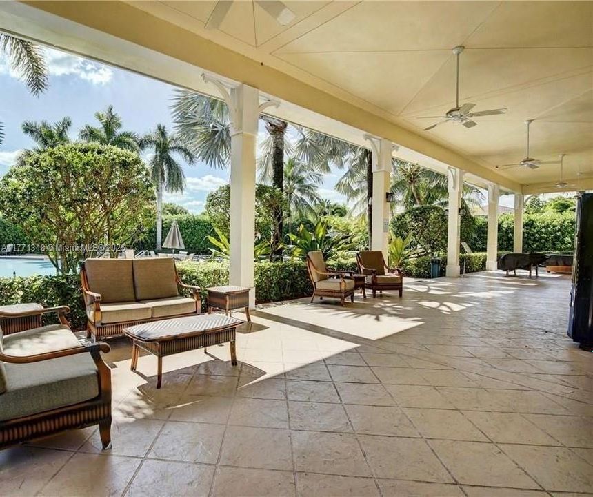 Recently Sold: $315,900 (2 beds, 2 baths, 1040 Square Feet)