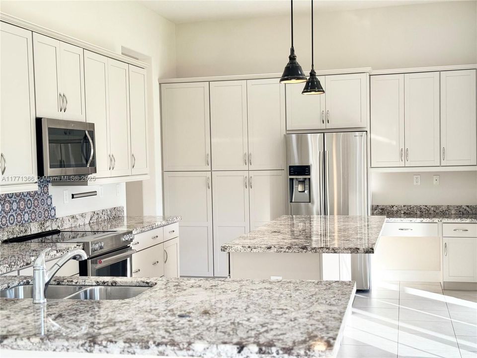 For Sale: $589,900 (4 beds, 3 baths, 3270 Square Feet)