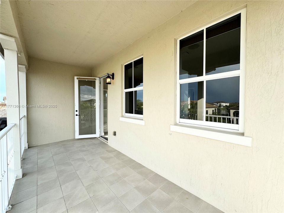 For Sale: $589,900 (4 beds, 3 baths, 3270 Square Feet)