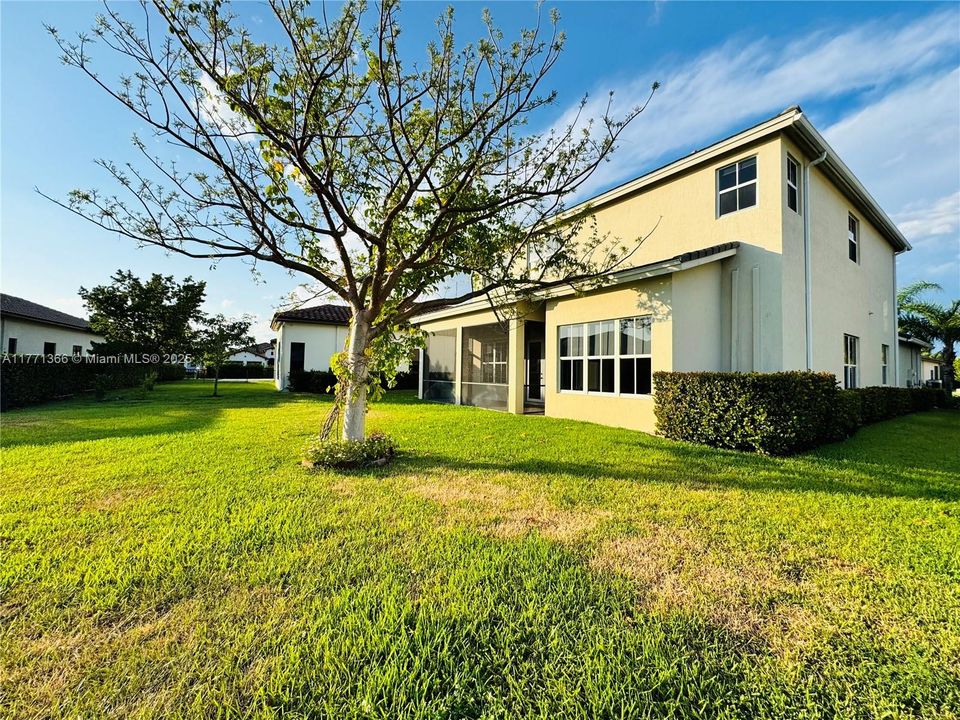 For Sale: $589,900 (4 beds, 3 baths, 3270 Square Feet)