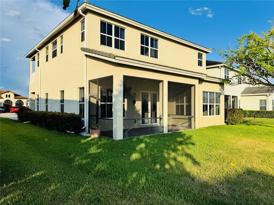 For Sale: $589,900 (4 beds, 3 baths, 3270 Square Feet)