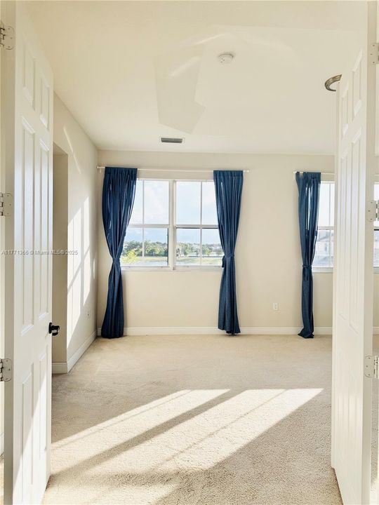 For Sale: $589,900 (4 beds, 3 baths, 3270 Square Feet)