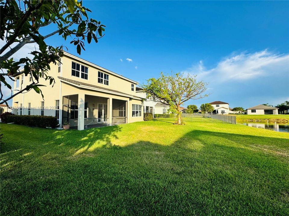 For Sale: $589,900 (4 beds, 3 baths, 3270 Square Feet)