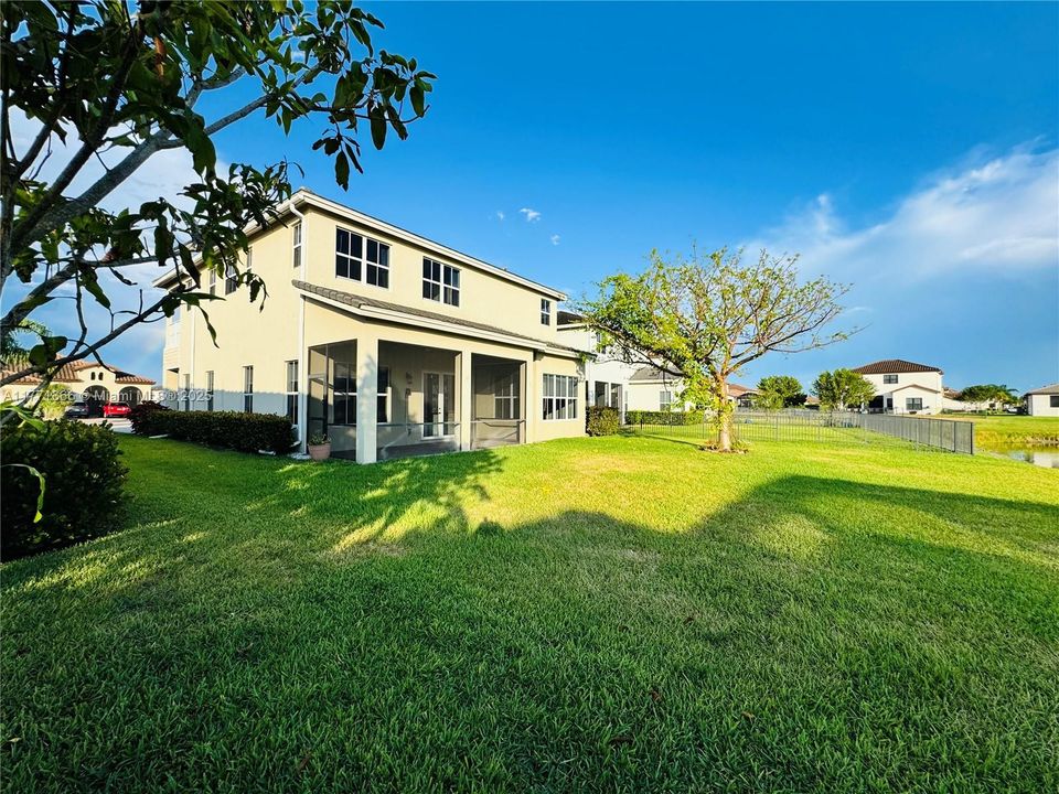 For Sale: $589,900 (4 beds, 3 baths, 3270 Square Feet)