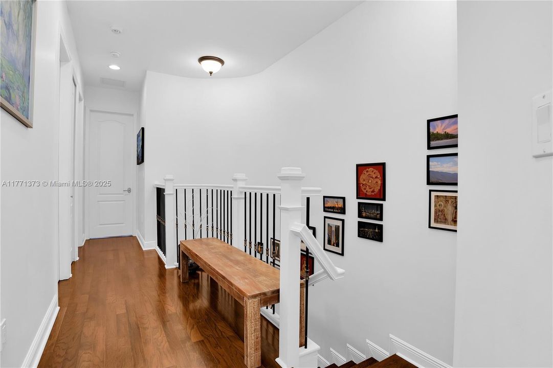 Недавно арендовано: $7,000 (4 спален, 3 ванн, 3330 Квадратных фут)