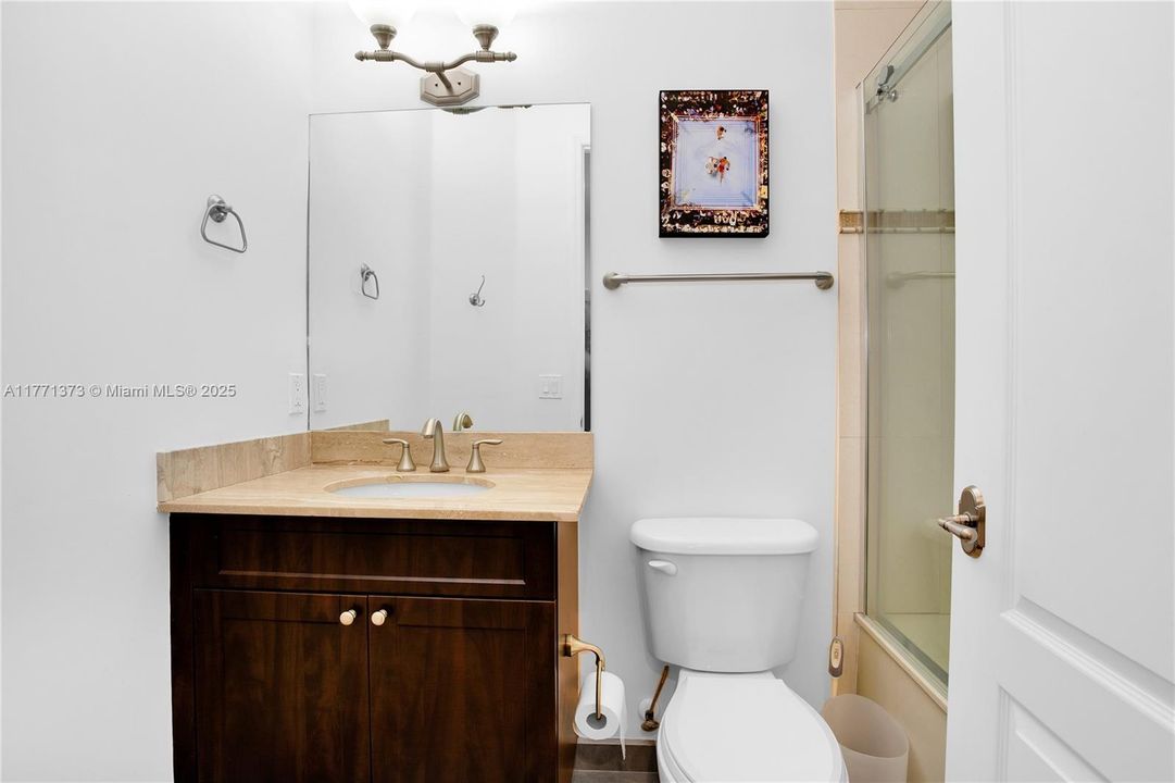 Недавно арендовано: $7,000 (4 спален, 3 ванн, 3330 Квадратных фут)