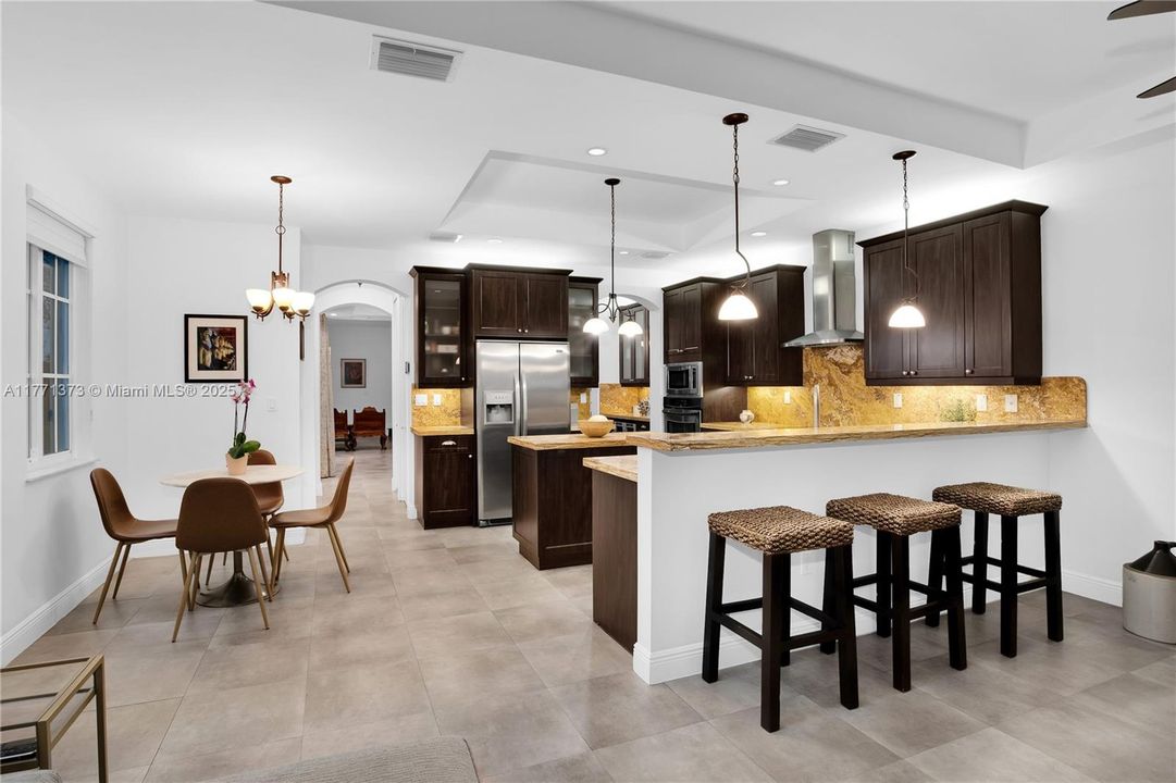 Недавно арендовано: $7,000 (4 спален, 3 ванн, 3330 Квадратных фут)