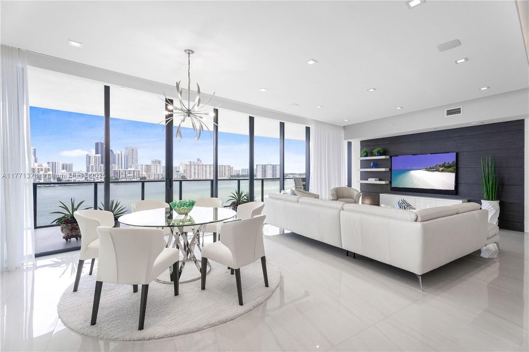For Sale: $2,575,000 (2 beds, 2 baths, 2462 Square Feet)