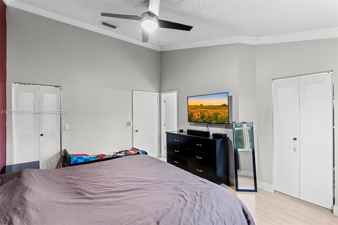 Recientemente alquilado: $2,750 (2 camas, 2 baños, 1169 Pies cuadrados)