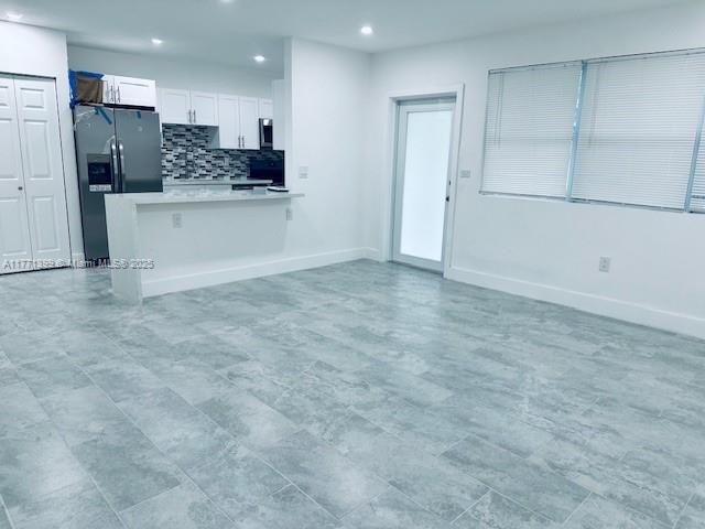 Recently Rented: $3,000 (3 beds, 2 baths, 1781 Square Feet)