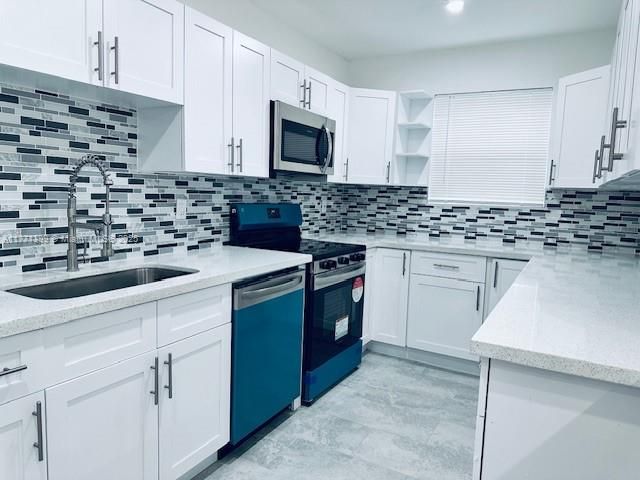 Recently Rented: $3,000 (3 beds, 2 baths, 1781 Square Feet)