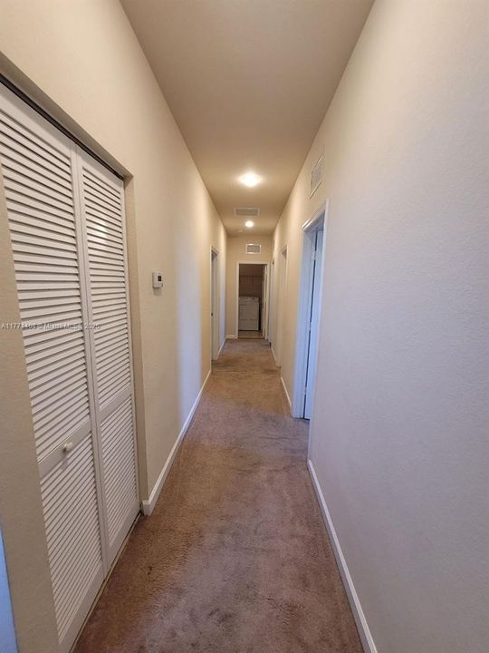 Recently Rented: $3,100 (3 beds, 2 baths, 3196 Square Feet)