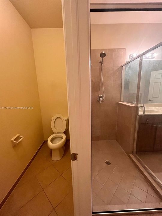 Recently Rented: $3,100 (3 beds, 2 baths, 3196 Square Feet)