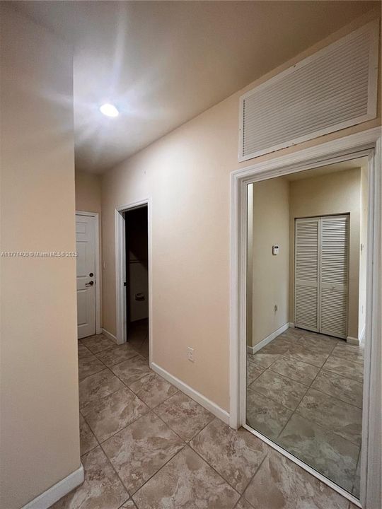 Recently Rented: $3,100 (3 beds, 2 baths, 3196 Square Feet)