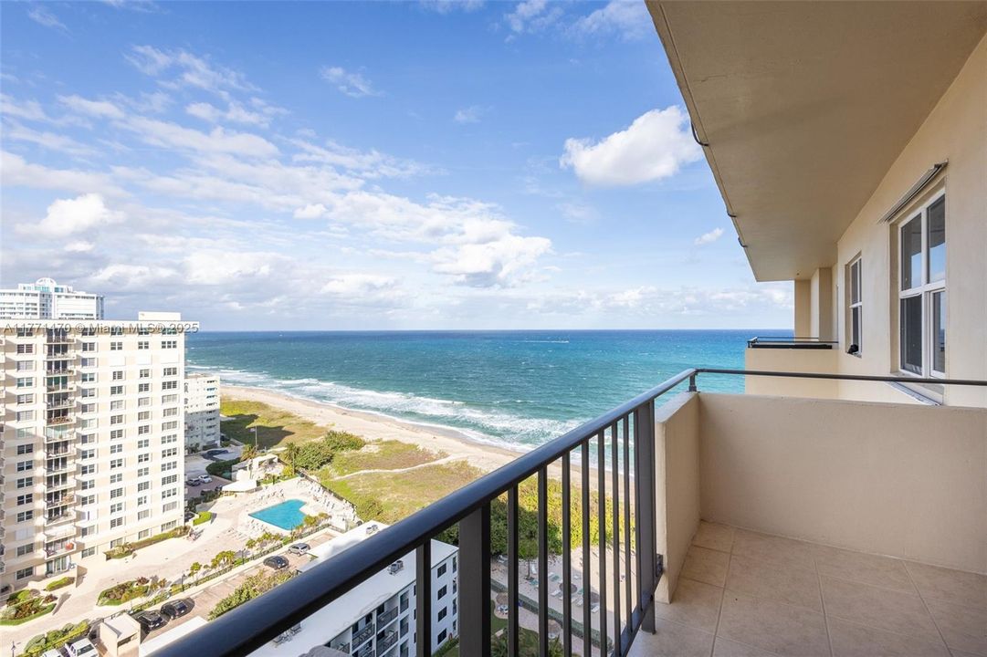 Active With Contract: $5,250 (2 beds, 2 baths, 1160 Square Feet)