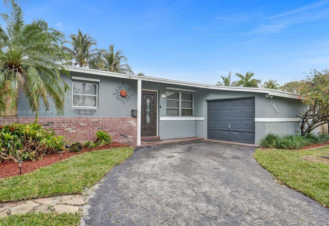 Vendido Recientemente: $425,000 (3 camas, 2 baños, 1128 Pies cuadrados)