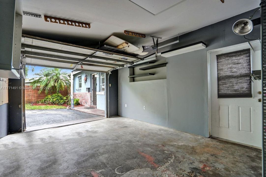 Vendido Recientemente: $425,000 (3 camas, 2 baños, 1128 Pies cuadrados)