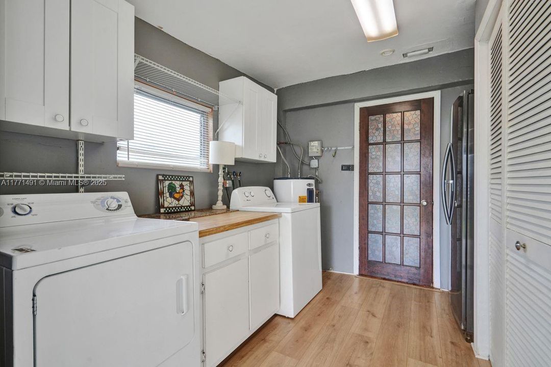 Vendido Recientemente: $425,000 (3 camas, 2 baños, 1128 Pies cuadrados)