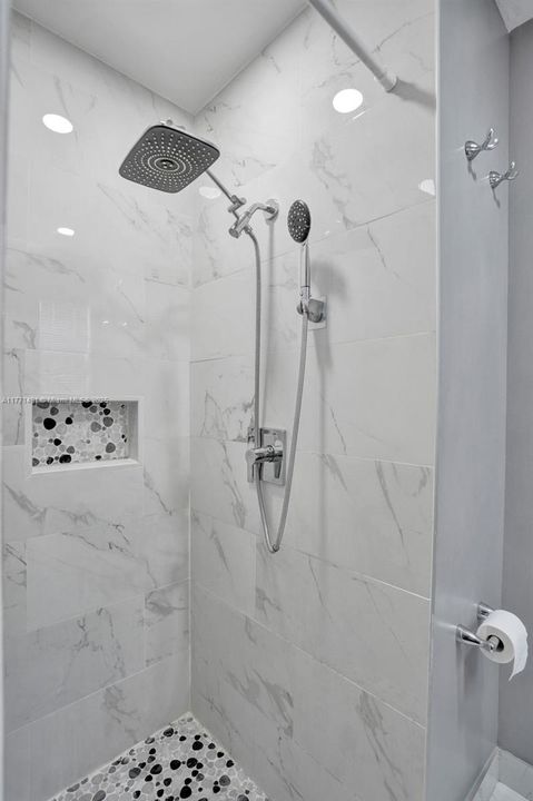 Vendido Recientemente: $425,000 (3 camas, 2 baños, 1128 Pies cuadrados)