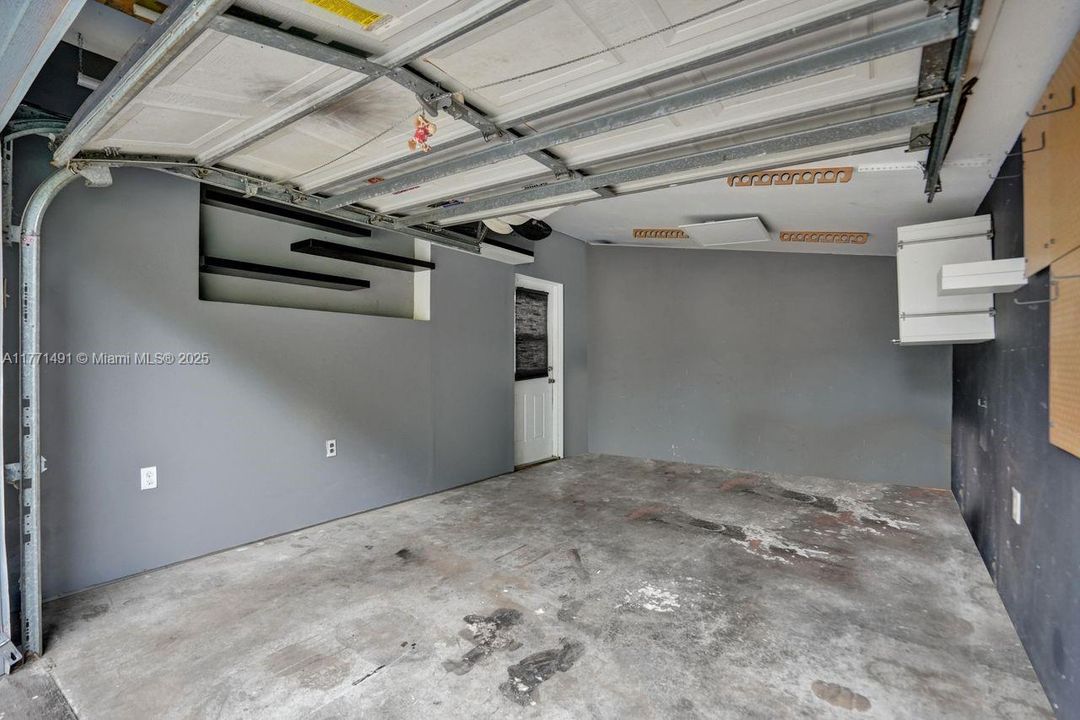 Vendido Recientemente: $425,000 (3 camas, 2 baños, 1128 Pies cuadrados)