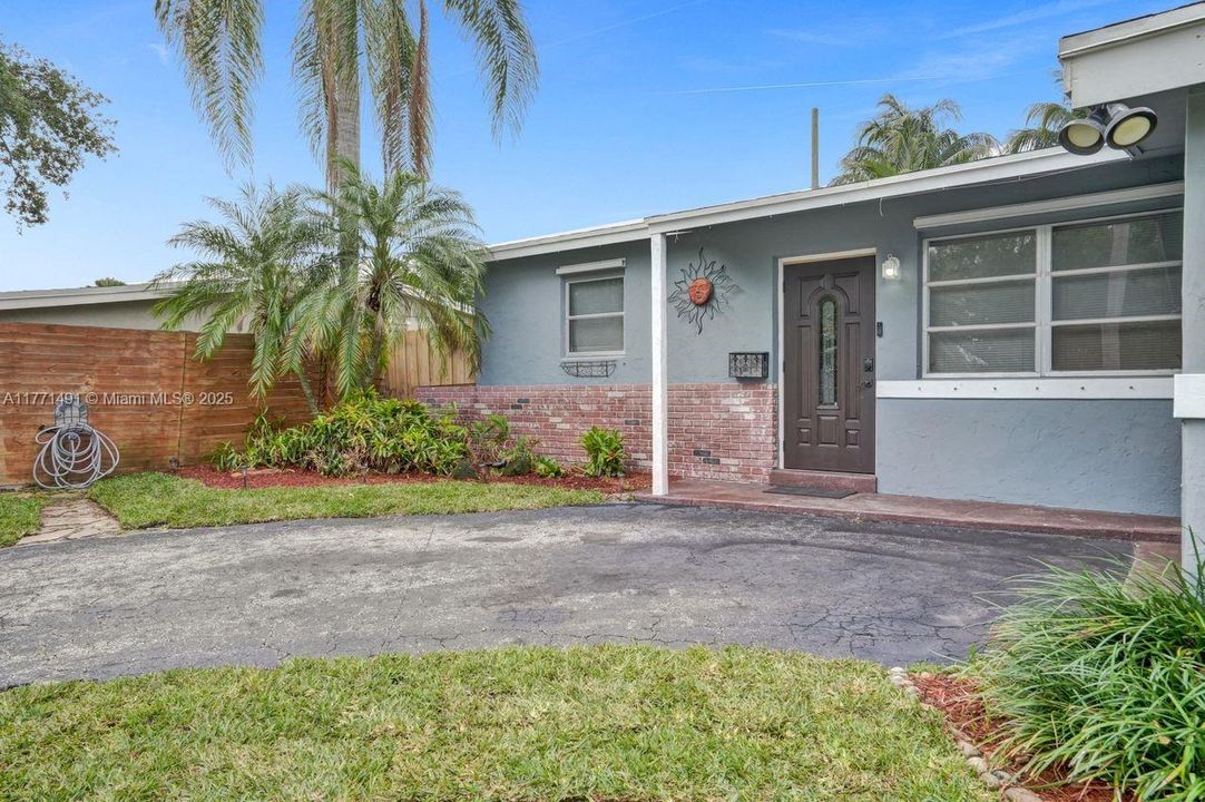 Vendido Recientemente: $425,000 (3 camas, 2 baños, 1128 Pies cuadrados)