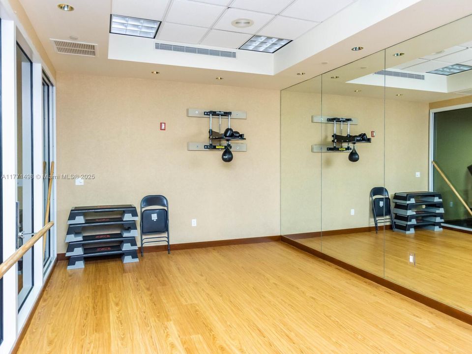 Recently Sold: $1,175,000 (3 beds, 2 baths, 1650 Square Feet)