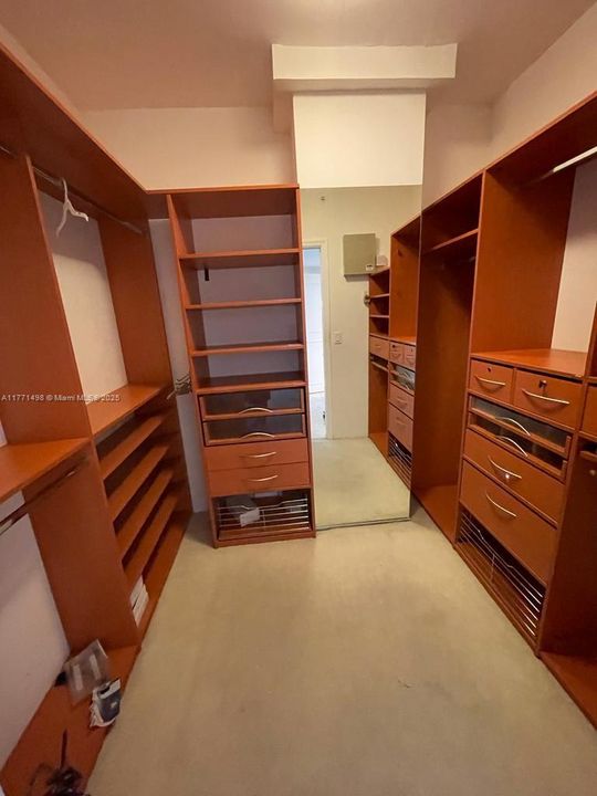 Recently Sold: $1,175,000 (3 beds, 2 baths, 1650 Square Feet)