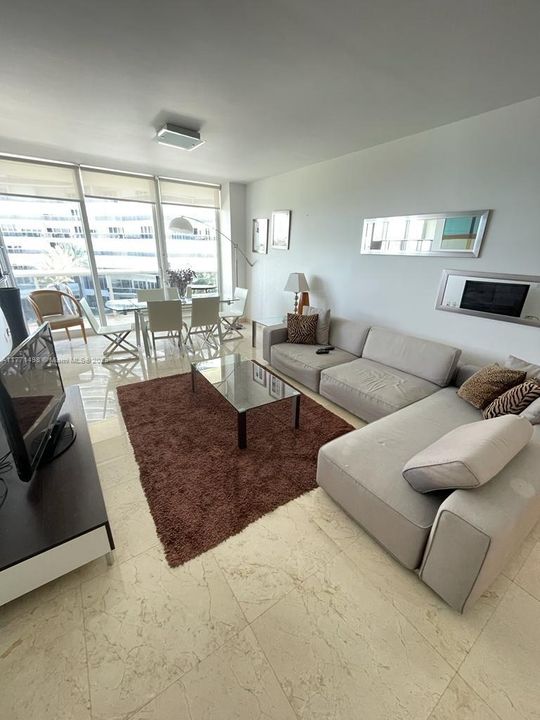 Recently Sold: $1,175,000 (3 beds, 2 baths, 1650 Square Feet)