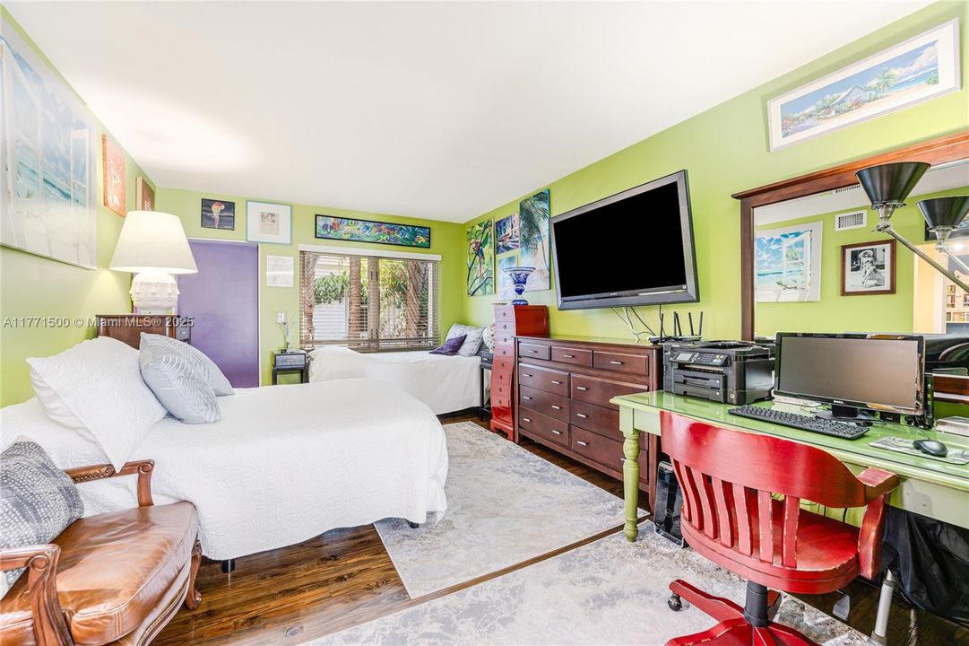 Vendido Recientemente: $200,000 (0 camas, 1 baños, 423 Pies cuadrados)