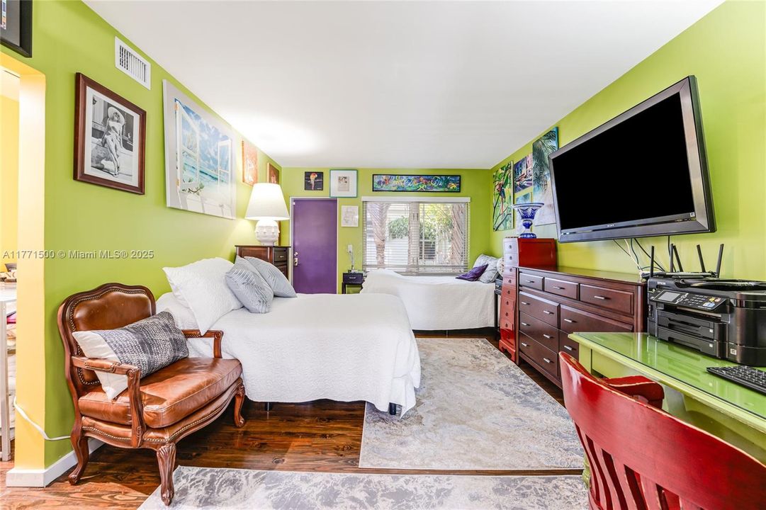 Vendido Recientemente: $200,000 (0 camas, 1 baños, 423 Pies cuadrados)