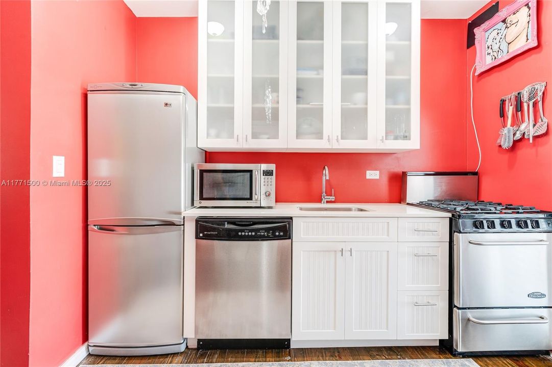 Vendido Recientemente: $200,000 (0 camas, 1 baños, 423 Pies cuadrados)