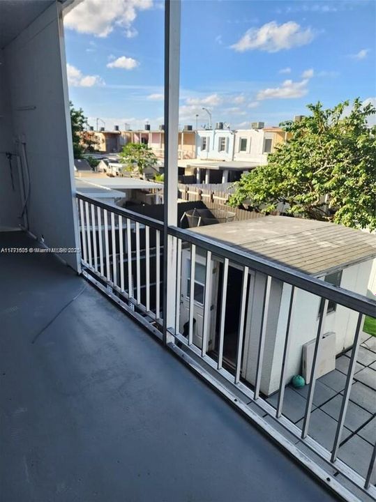 Vendido Recientemente: $480,000 (3 camas, 3 baños, 1747 Pies cuadrados)