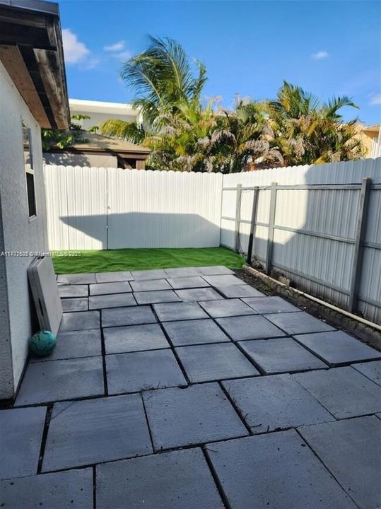 Vendido Recientemente: $480,000 (3 camas, 3 baños, 1747 Pies cuadrados)