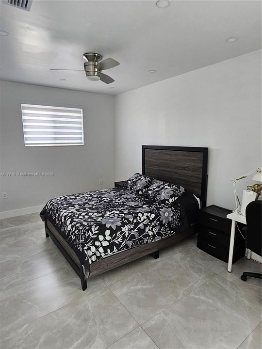 最近售出: $639,000 (5 贝兹, 2 浴室, 1484 平方英尺)