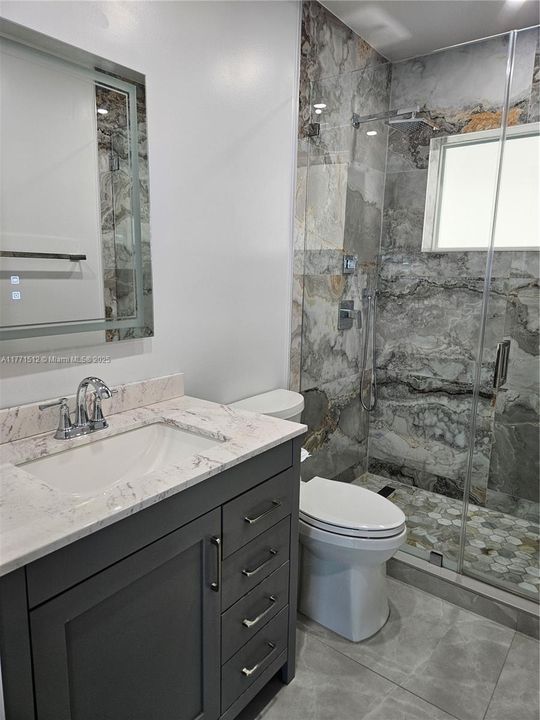 最近售出: $639,000 (5 贝兹, 2 浴室, 1484 平方英尺)